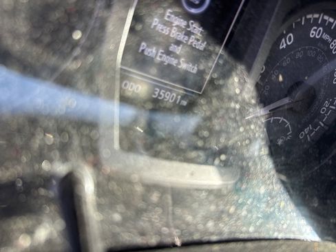 Used 2023 Toyota Tacoma TRD Off-Road image 8