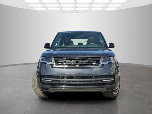 New 2026 Land Rover Range Rover SE image 2