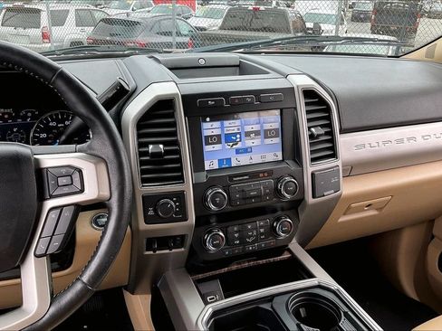 Used 2019 Ford F250 Lariat w/ Lariat Ultimate Package AWD/4WD image 5