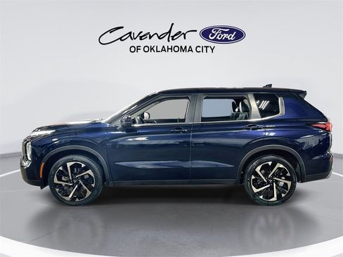 Used 2024 Mitsubishi Outlander SE image 5