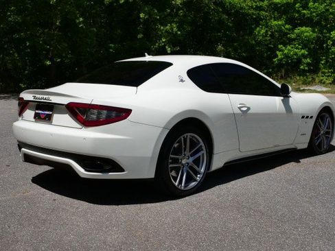 Used 2017 Maserati GranTurismo MC RWD image 23