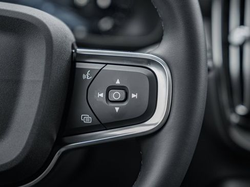 New 2026 Volvo XC40 B5 Plus w/ Protection Package Premier image 30