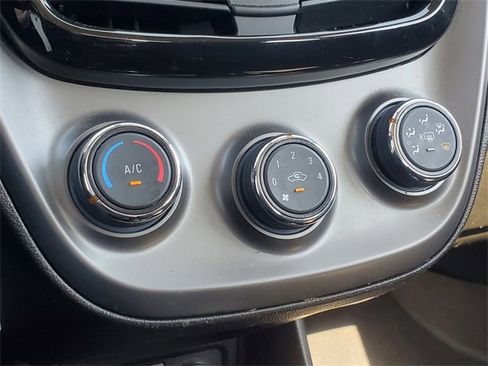 Used 2021 Chevrolet Spark LT image 25