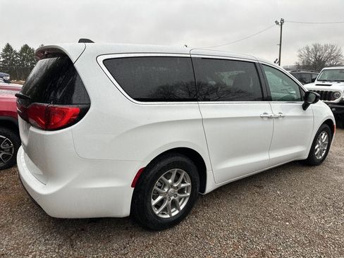 New 2026 Chrysler Voyager LX image 3