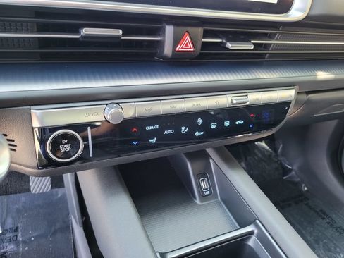 Used 2024 Hyundai Ioniq 6 SE RWD image 20
