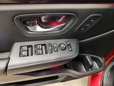 Certified 2025 Honda Pilot Black Edition image 21