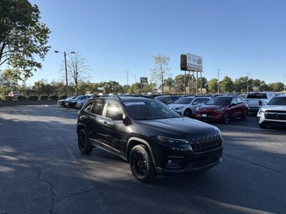 Used 2023 Jeep Cherokee Altitude Lux