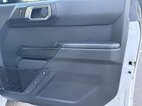 Used 2025 Ford Bronco Big Bend image 15