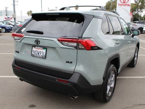 Certified 2022 Toyota RAV4 XLE FWD image 17