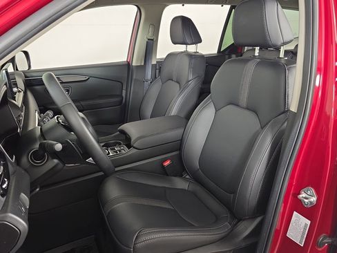 Certified 2025 Honda Pilot EX-L image 17