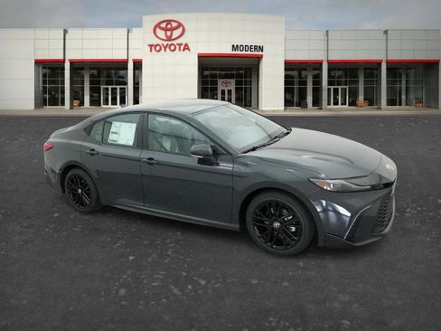 New 2026 Toyota Camry SE FWD image 21