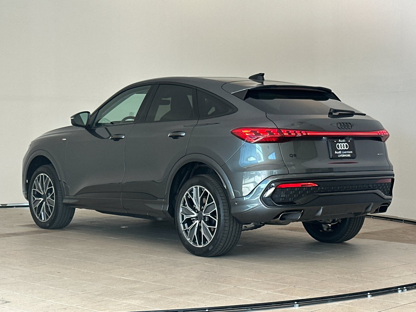 New 2026 Audi Q5 Premium Plus AWD/4WD image 4
