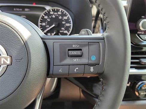 New 2025 Nissan Pathfinder SV image 7