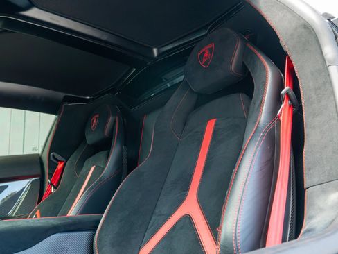 Used 2020 Lamborghini Aventador SVJ AWD/4WD image 61
