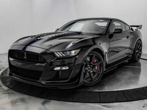 Used 2021 Ford Mustang Shelby GT500 w/ Carbon Fiber Track Pack RWD image 4