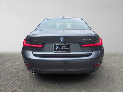 Used 2020 BMW 330i xDrive Sedan w/ Premium Package AWD/4WD image 4