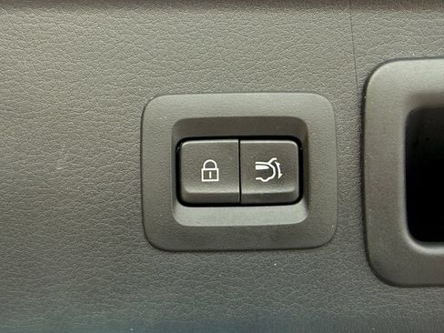 Used 2023 MAZDA CX-30 AWD 2.5 S w/ Premium Package image 25