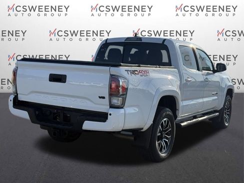 Used 2020 Toyota Tacoma TRD Sport w/ Technology Package image 5