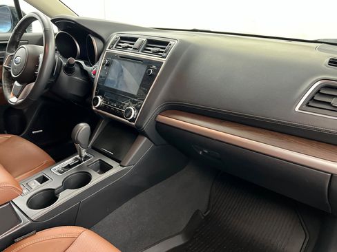 Used 2019 Subaru Outback 3.6R Touring image 25