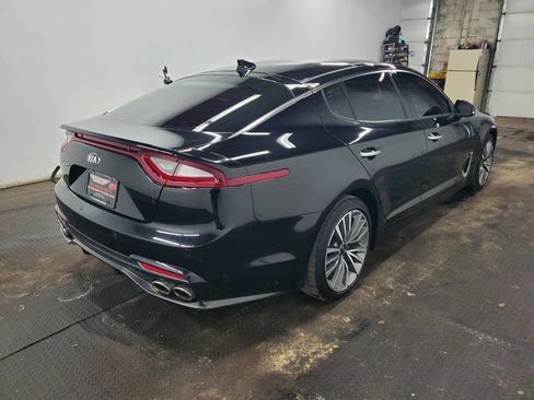 Used 2018 Kia Stinger Premium RWD image 7