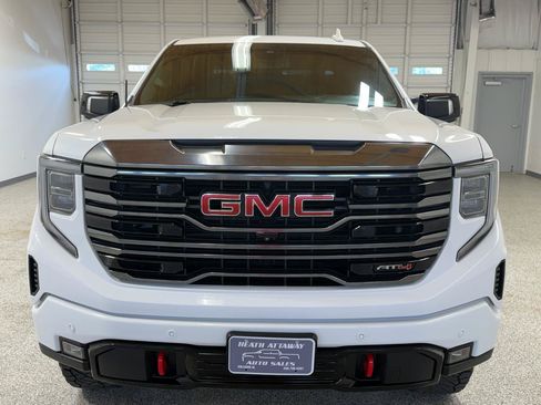 Used 2023 GMC Sierra 1500 AT4 AWD/4WD image 7