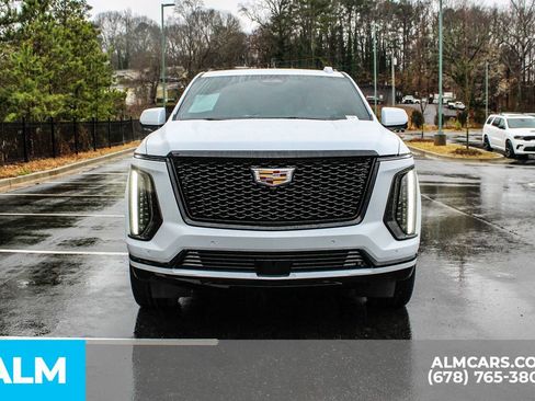 Used 2026 Cadillac Escalade ESV Platinum Sport image 10