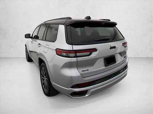 Used 2024 Jeep Grand Cherokee L Summit w/ Advanced Protech Group IV image 5