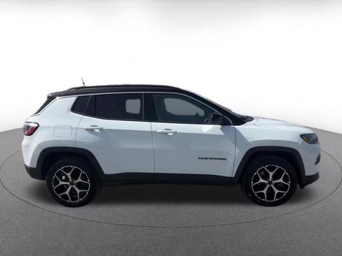 Used 2025 Jeep Compass Limited AWD/4WD image 16