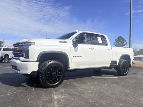 Used 2020 Chevrolet Silverado 2500 High Country w/ Z71 Off-Road Package AWD/4WD image 2