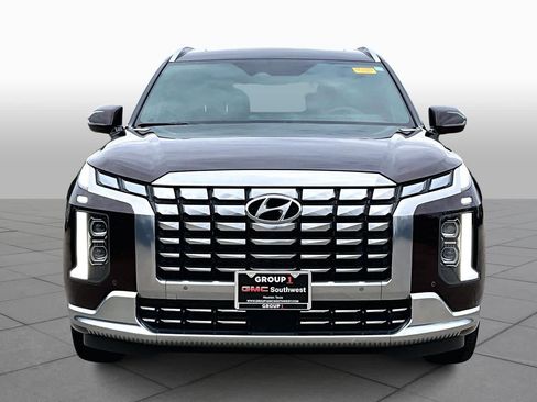 Used 2024 Hyundai Palisade Calligraphy image 3
