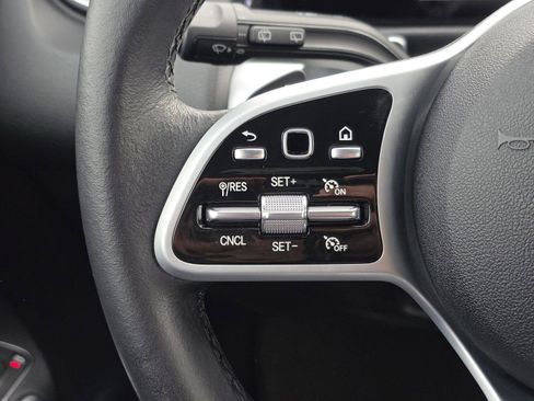 Used 2021 Mercedes-Benz GLB 250 image 28