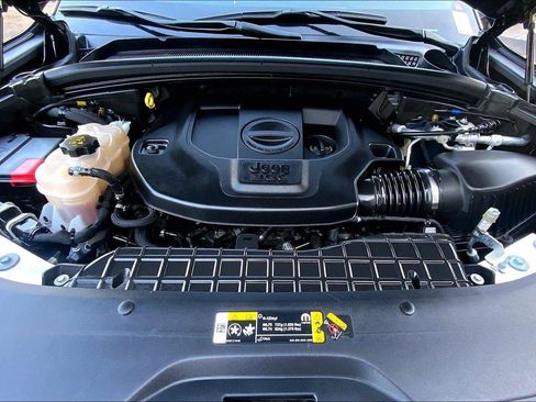 Certified 2023 Jeep Grand Cherokee Overland image 10