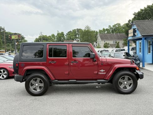 Used 2012 Jeep Wrangler Unlimited Sport image 4