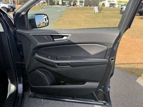 Used 2024 Ford Edge SEL w/ Convenience Package image 29