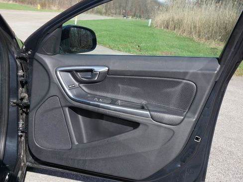 Used 2014 Volvo S60 T5 FWD image 27