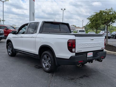 Used 2025 Honda Ridgeline TrailSport image 6