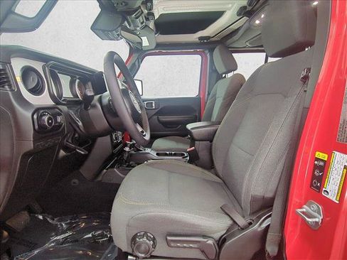 Used 2024 Jeep Wrangler Unlimited Sport AWD/4WD image 17