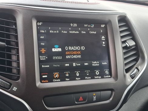 Used 2022 Jeep Cherokee Trailhawk w/ Sun, Sound & Nav Group AWD/4WD image 17