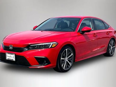 Used 2022 Honda Civic Touring image 2