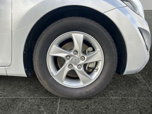 Used 2014 Hyundai Elantra SE image 9