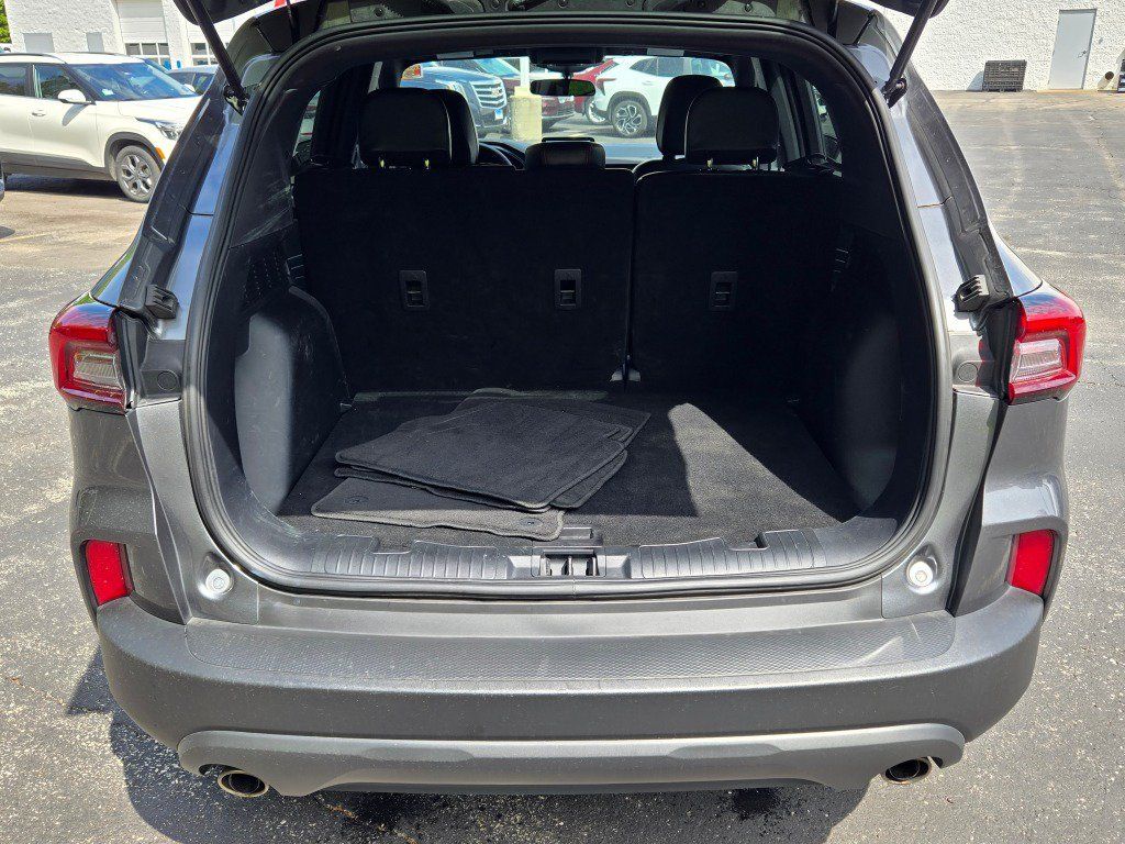 Used 2025 Ford Escape ST-Line AWD/4WD image 14