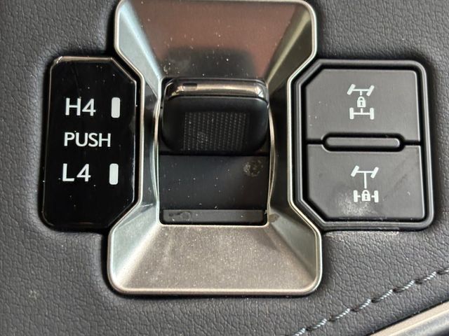 Used 2025 Lexus GX 550 AWD/4WD image 33