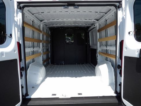 Used 2025 RAM ProMaster 2500 w/ U-Haul Equipment Group FWD image 42