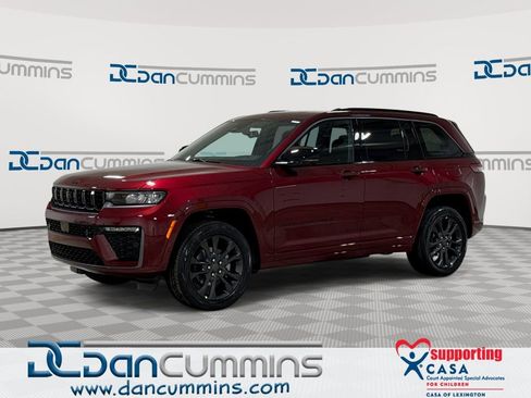 New 2026 Jeep Grand Cherokee Limited AWD/4WD image 1