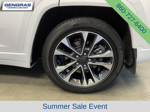 Used 2023 Jeep Grand Cherokee Overland AWD/4WD image 35