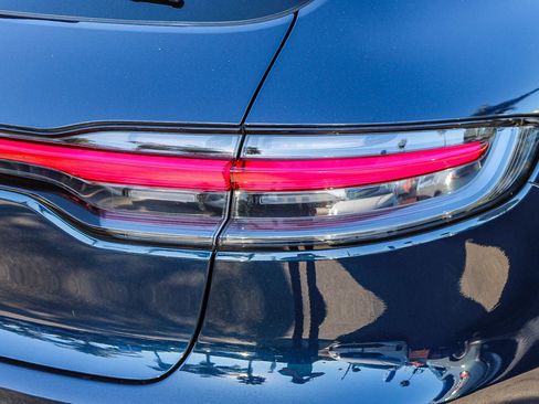 Used 2020 Porsche Macan S image 10