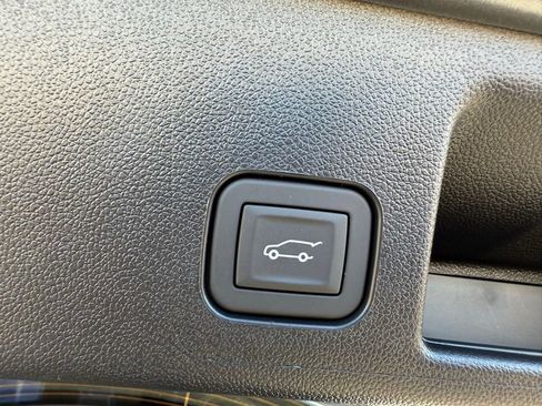 New 2026 Chevrolet Equinox EV LT image 18