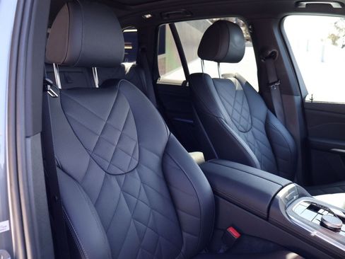 Used 2024 BMW X5 sDrive40i w/ Premium Package image 24