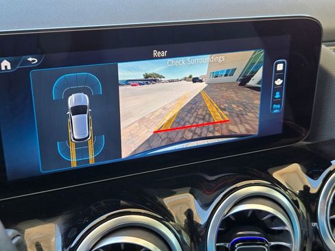 Used 2025 Mercedes-Benz GLA 250 image 35