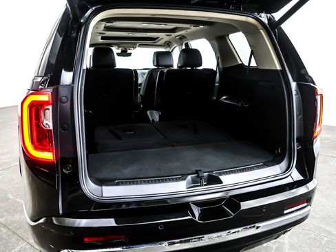 Used 2023 GMC Acadia Denali w/ Black Diamond Edition image 23